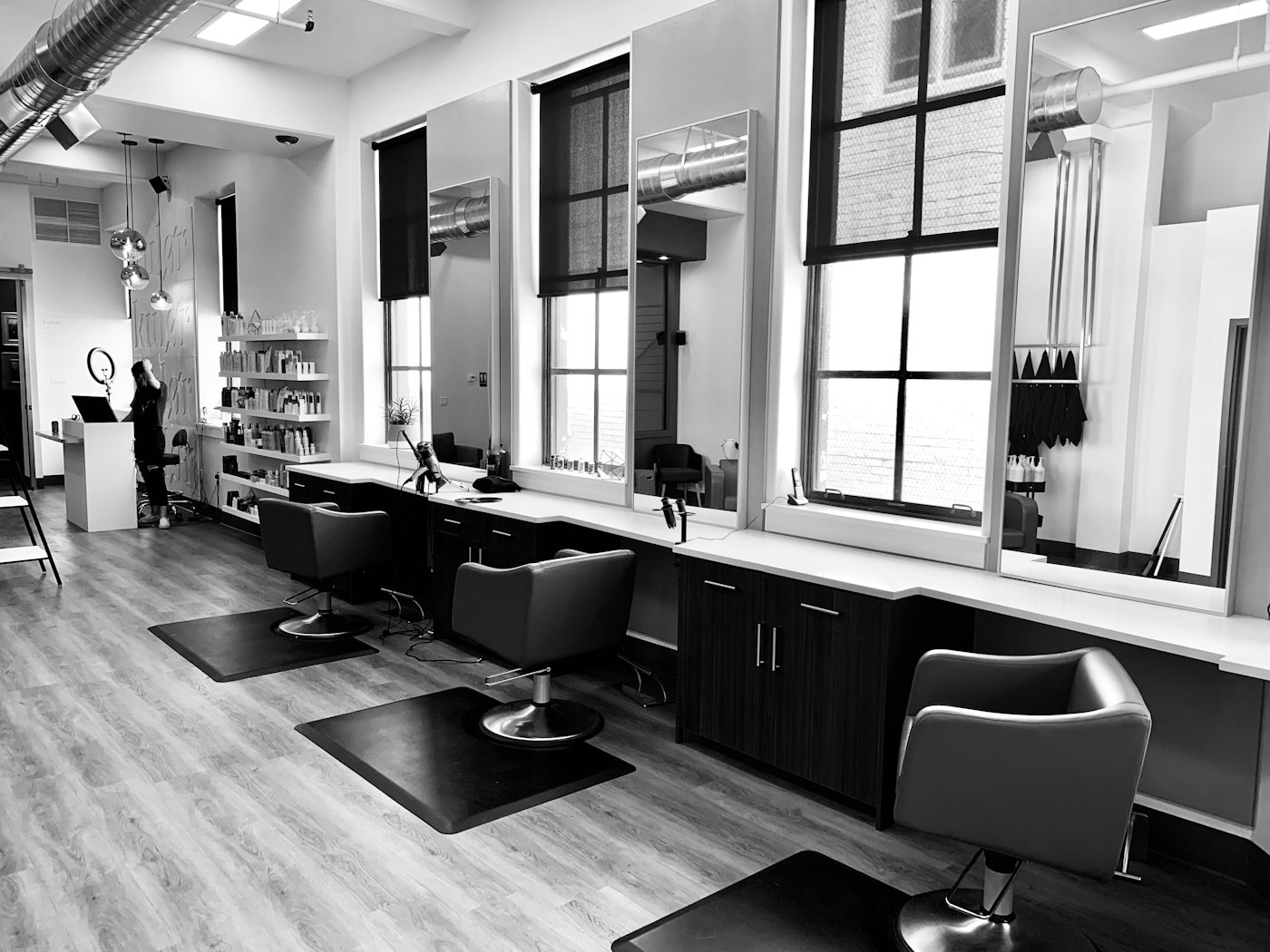 Wnętrze salonu NOVA STUDIO
